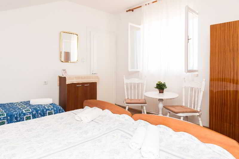Guesthouse Slavka Дубровник Екстериор снимка